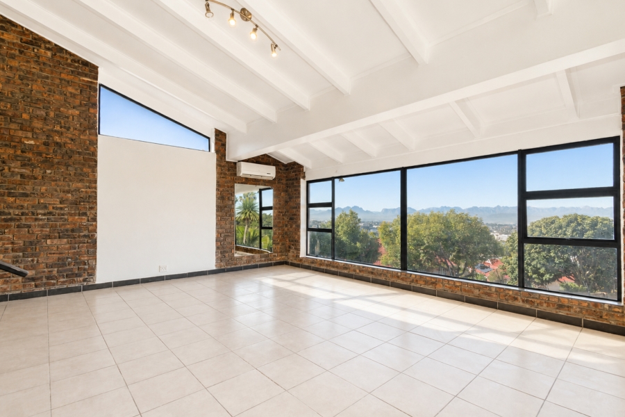 4 Bedroom Property for Sale in Selbourne Western Cape